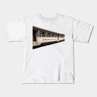 la vie est un voyage Kids T-Shirt